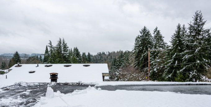 Fresh snow on a flat roof