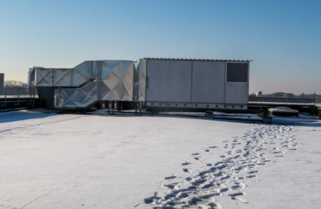 Build up of snow on a Commercial roof